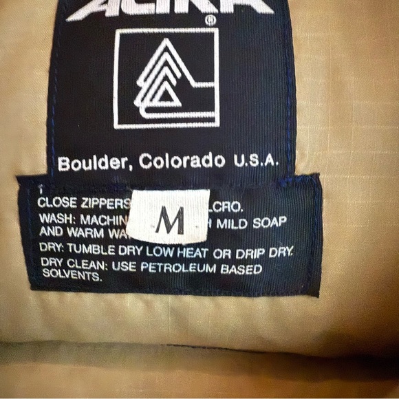 Vintage Altra Men’s Medium Blue Down Puffer Vest - Picture 3 of 6